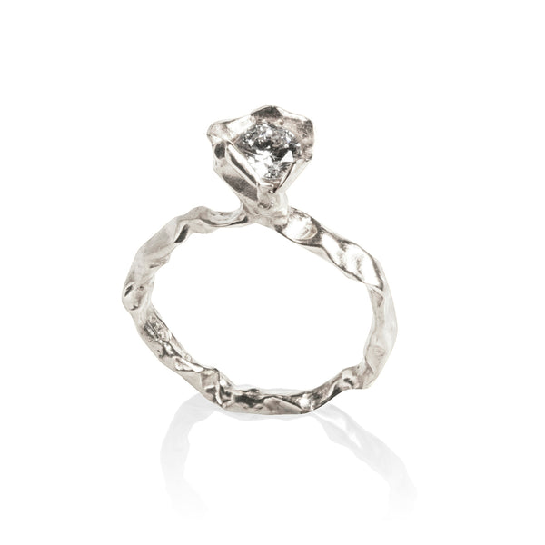 Brilliant white diamond Crush engagement ring in Platinum