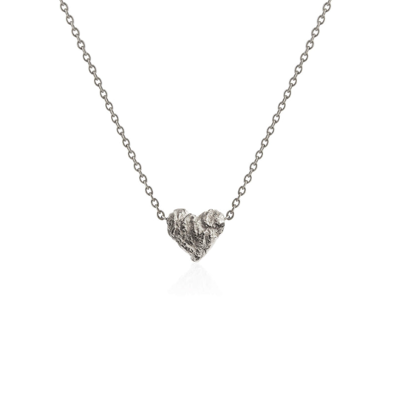 ILLUSION Heart shaped silver necklace