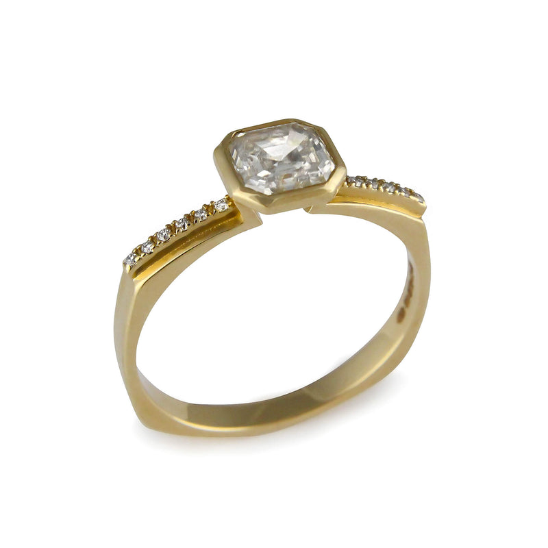 Asscher cut white diamond ring Lustre No.3