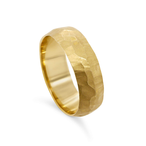 Faceted handcrafted wide band in 18ct yellow gold Matte finishing