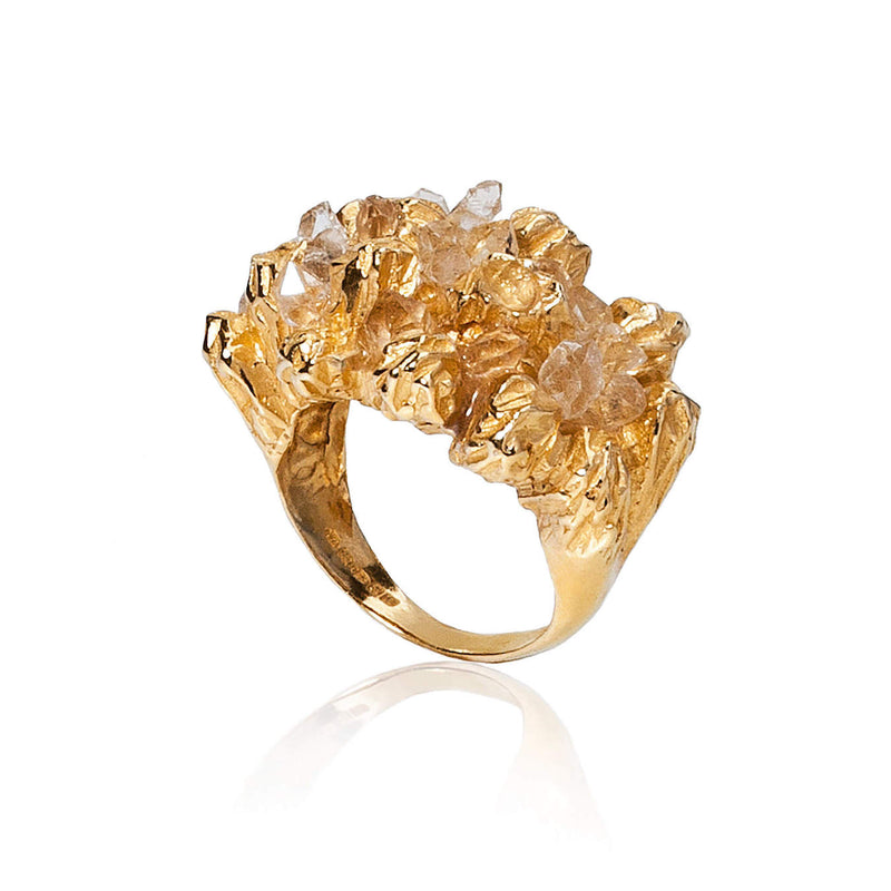 UNDER EARTH Cocktail Ring - Gold